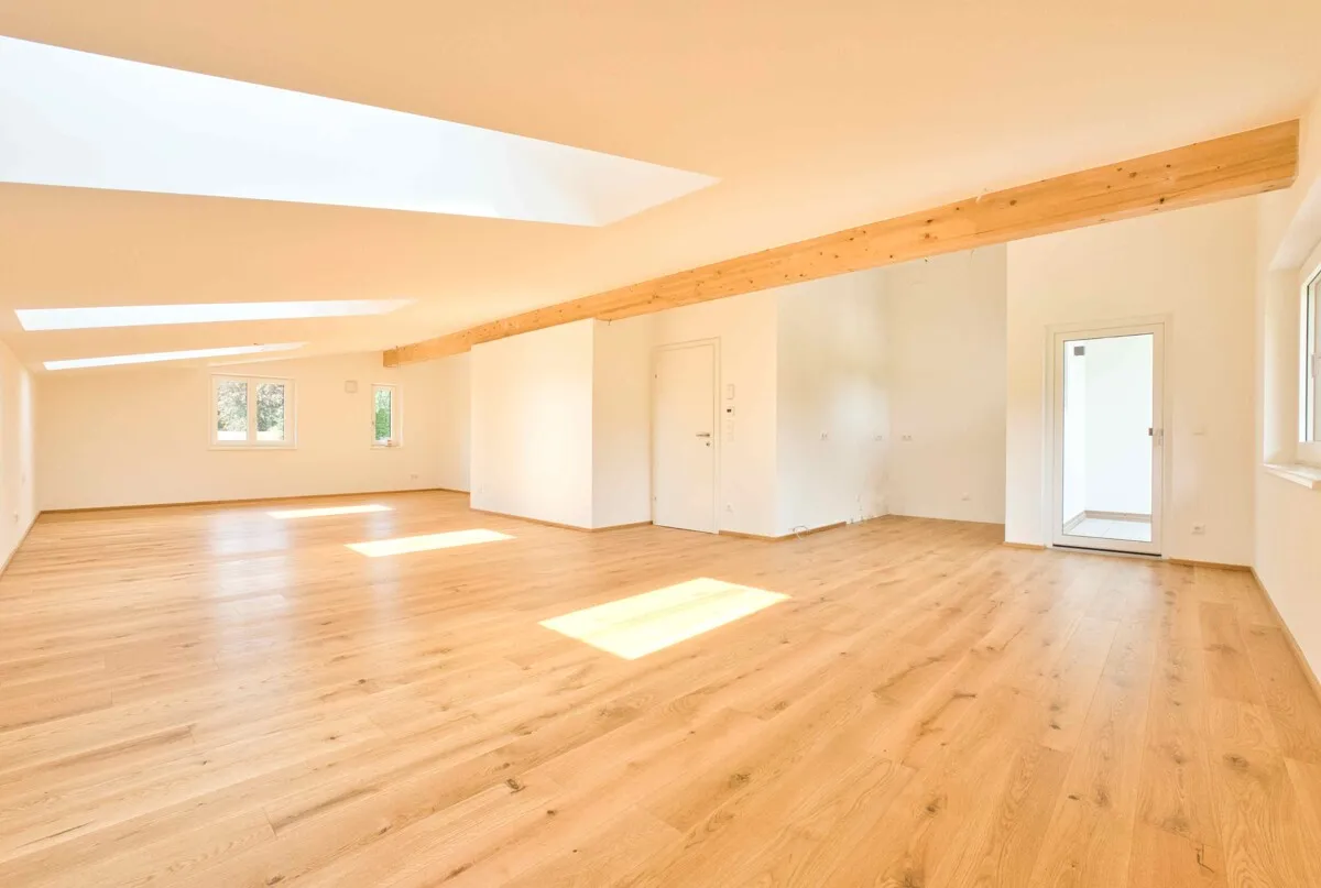 ERSTBEZUG! Loftartige Wohnung mit Loggia!! - Ansicht 2