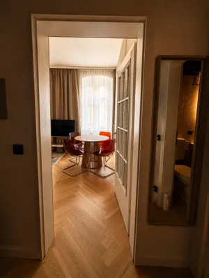 2-Zimmer-Wohnung mieten in Linz – 36 m², € 1.600 – Bild 2 von 6