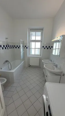 5-Zimmer-Wohnung mieten in Mödling – 131 m², € 2.375 – Bild 14 von 21