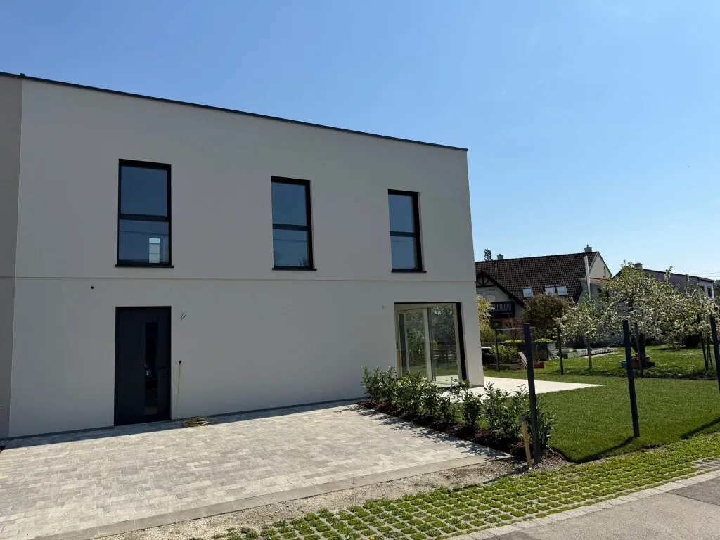 PROVISIONSFREI: Exklusive 5-Zi-Neubau-Doppelhaushälfte in Linz - Ansicht 3