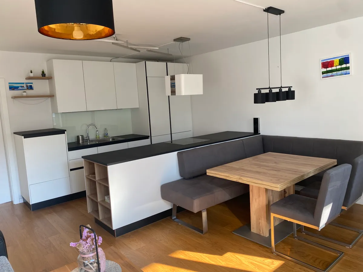 1 kambarių butas, 65 m²