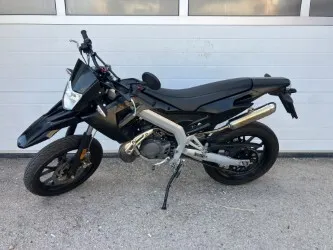Aprilia SX