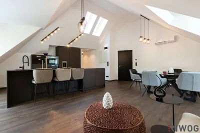 Luxus-Dachgeschoss 133,81 m² mit Terrasse, Designer-Inselküche & Spa-Bad - Weinbergblick + Poolnutzung - Voll möbliert