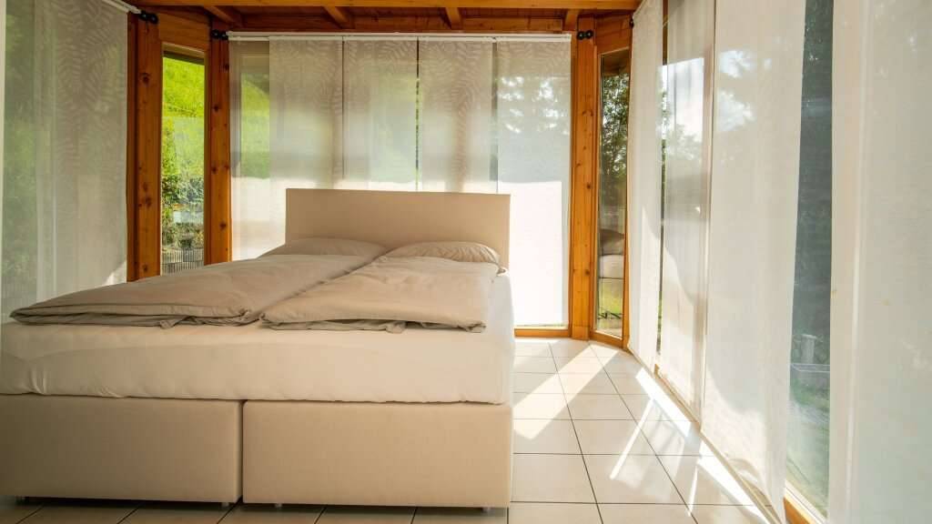Provisionsfrei: Familienfreundliche Wohnung mit Balkon & Blick zum Tennisplatz in Velden - Ansicht 3