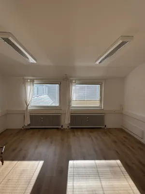 1-Zimmer-Gewerbeimmobilie mieten in Linz Land – 30 m², € 374 – Bild 10 von 13