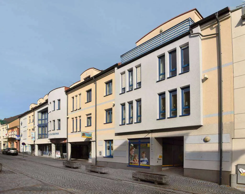 Garagenplatz Waidhofen a. d. Thaya / Hauptplatznähe – pohled 2