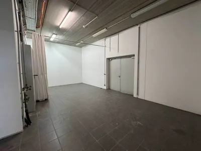 Gewerbeimmobilie mieten in Linz Land – 710 m², € 10.047 – Bild 8 von 16