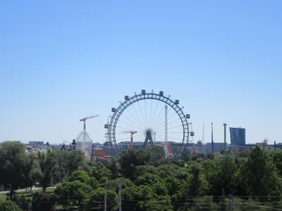 NÄHE PRATERSTERN - NEU RENOVIERTES 4-ZIMMER APARTMENT MIT WEITBLICK