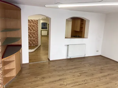2-Zimmer-Gewerbeimmobilie mieten in Freistadt – 54 m², € 460 – Bild 4 von 7