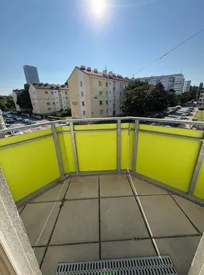 Ab 15.8. - Top-Lage Kagran: Zentral begehbare, 3-Zimmer-Neubauwohnung inkl. Küche und kleinem Balkon – Bild 3