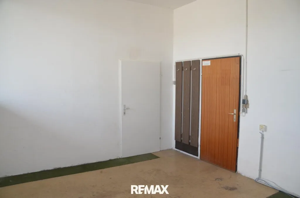 Kompaktes Hallenbüro/Lager im EG - Ansicht 2