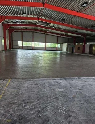 Gewerbeimmobilie mieten in Vöcklabruck – 1 600 m², € 4