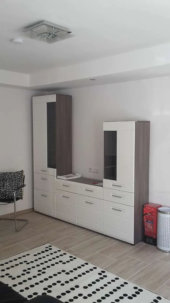 STUDENTEN-INNEN-WOHNUNG 58 m² komplett möbliert – pohled 2