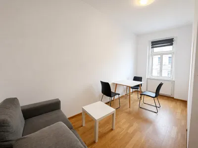 Charmante 2-Zimmer Altbauwohnung mit Einbauküche in 1140 Wien - 32,85m² - 750EUR Miete – Bild 2