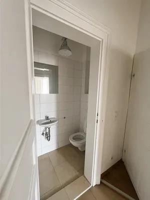 5-Zimmer-Wohnung mieten in Linz – 172 m², € 2.600 – Bild 8 von 11