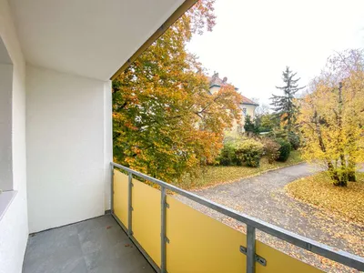 Helle 3,5-Zimmer-Wohnung mit Balkon – Bild 2