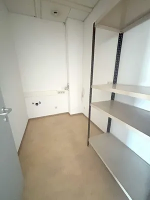 1-Zimmer-Gewerbeimmobilie mieten in Mödling – 72 m², € 983 – Bild 4 von 4