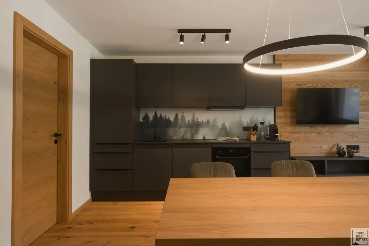 Exquisite 3-Zimmer Suite in traumhafter Lage in Fulpmes - Widok 3