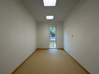 Gewerbeimmobilie mieten in Wien – 1 043 m², € 13.887