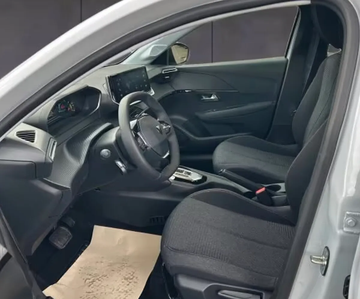 Peugeot 208 1.2 Hybrid 110 e-DCS6 Automatik! – Bild 7