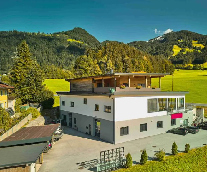 Vermiete von 30 m²- 100 m² Büro , Verkaufsfläche oder Schauraum - Ansicht 3