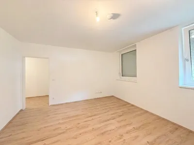 Schöne und praktische 2-Zimmer-Wohnung mit Abstellraum mit perfekter Anbindung in Hetzendorf! – Bild 2