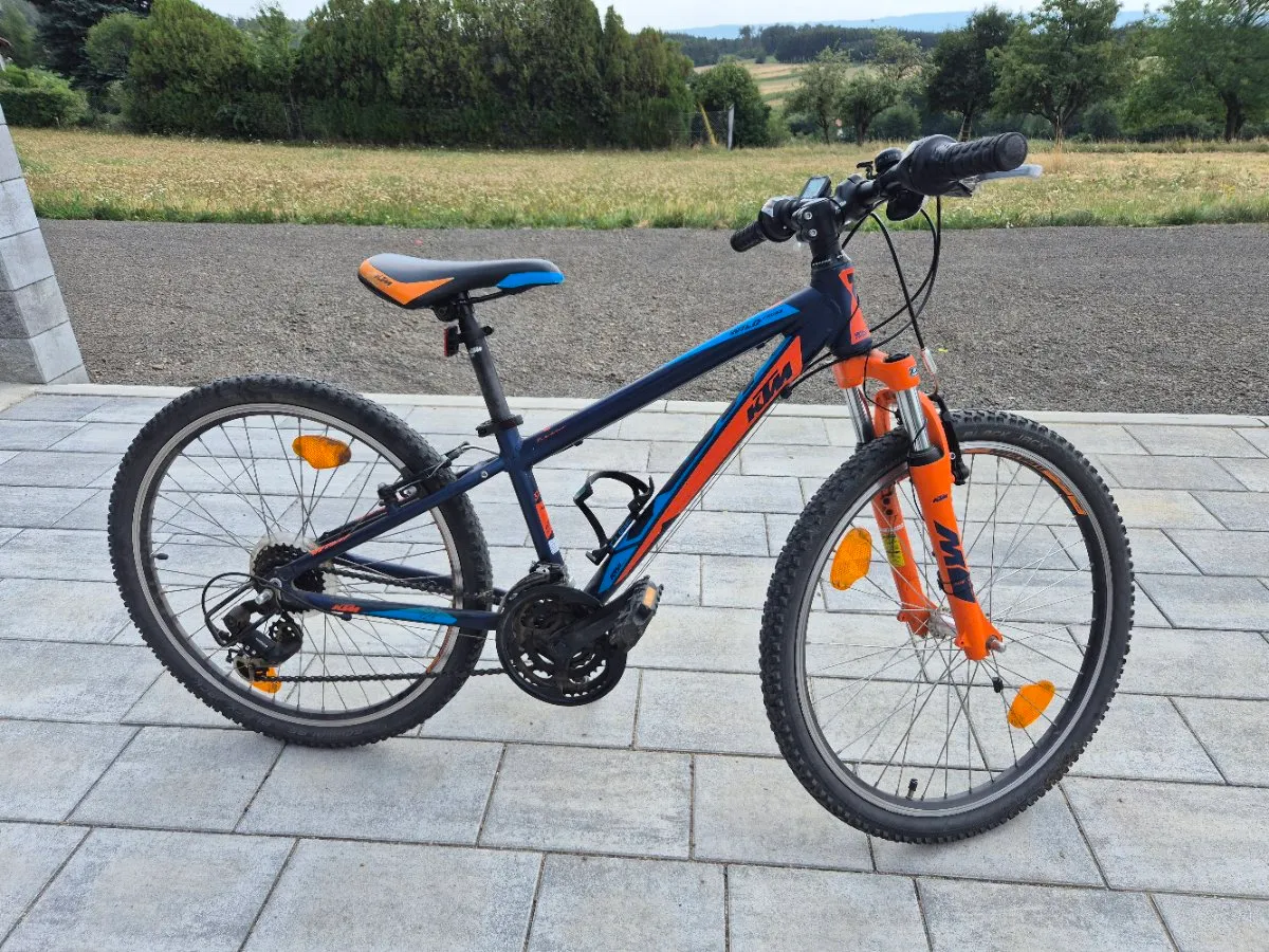garmin power pedals Rally RK210 Elektrofahrrad 36V 711Wh Fischer Category:Kinder Jugend_26 x 1 5 Reifen mit toller Offroad Optik  Grip und einem Mittelsteg leises Abrollen auf Asphalt und befestigten Wegen Farbe:NAVY/BLACK Advanced cycling dynamics including
