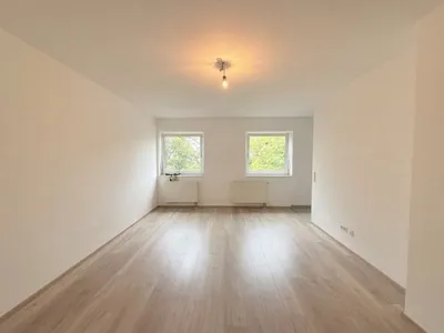 Top geschnittene 1-Zimmer-Wohnung mit tollem Bad in Hetzendorf! – Bild 3