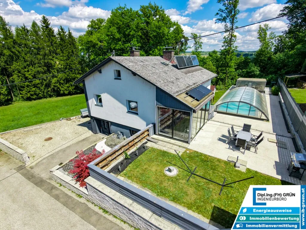 Wohnen in Ruhelage am Waldrand - modernisiertes Haus mit Pool & Grünblick - Ansicht 3