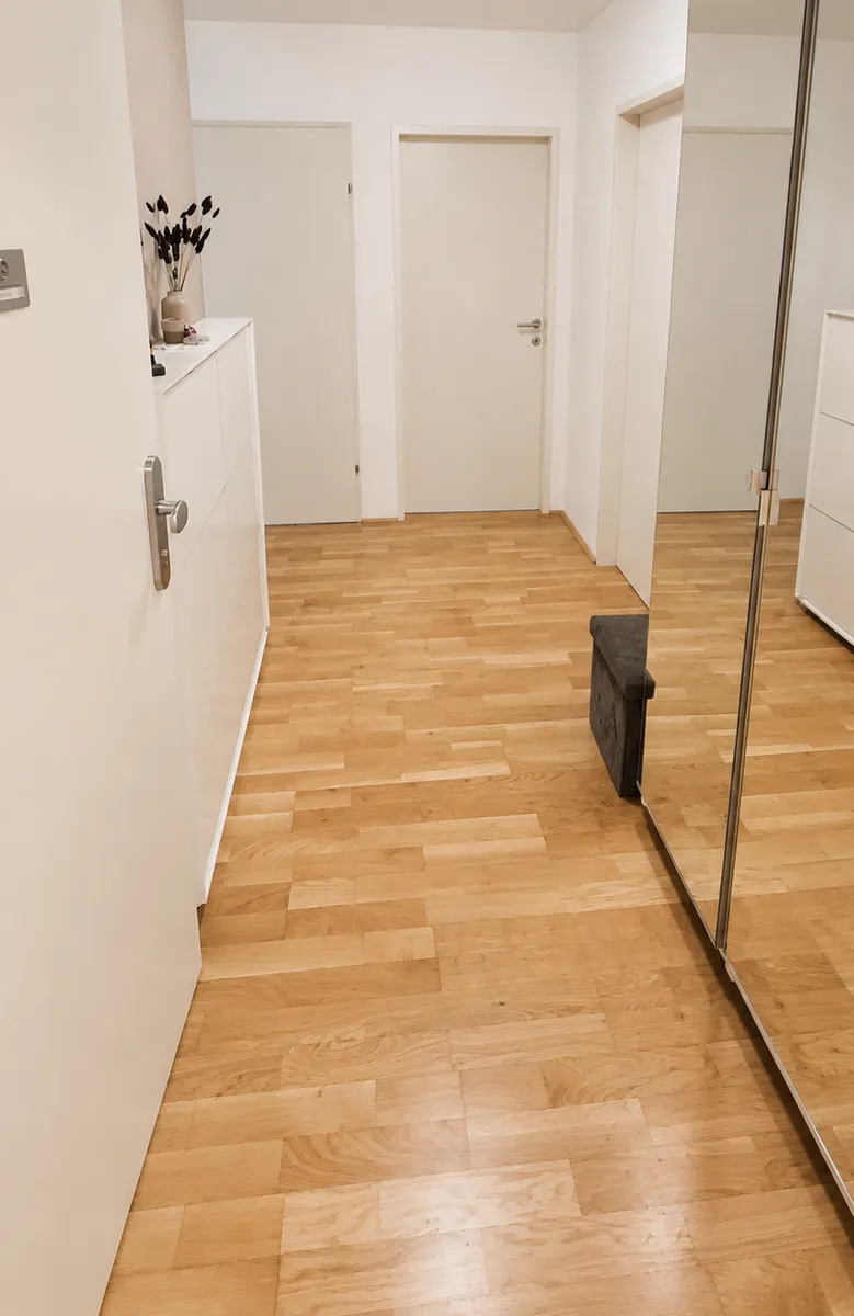 Privatverkauf: Helle 3-Zimmer-Eigentumswohnung mit Lift, Tiefgarage und überdachtem Balkon. - Ansicht 3