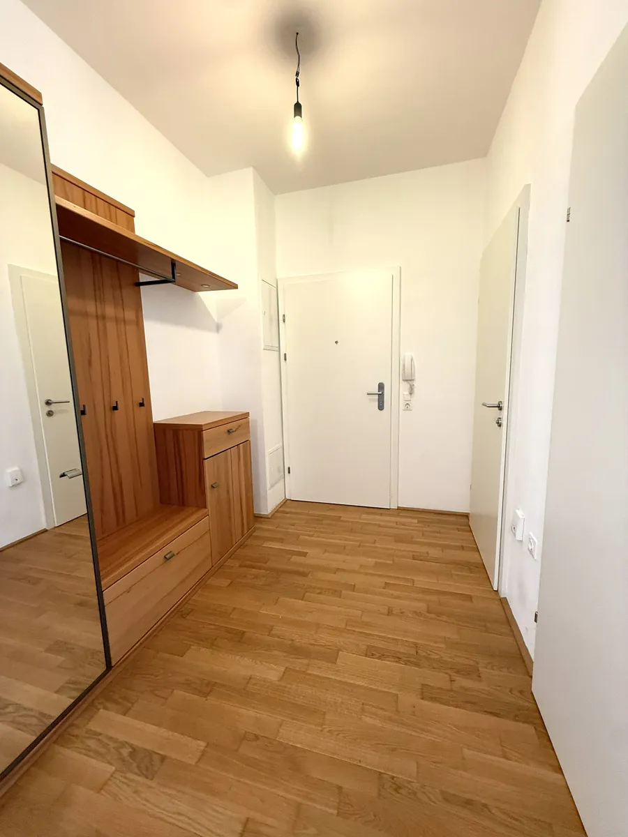 Helle & moderne Wohnung in bester Linzer Innenstadtlage mit Tiefgaragenplatz - Ansicht 2