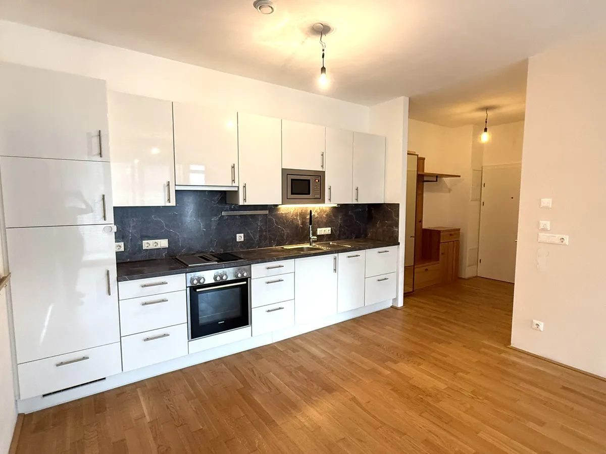 Helle & moderne Wohnung in bester Linzer Innenstadtlage mit Tiefgaragenplatz - Ansicht 3