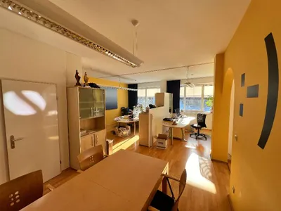 2-Zimmer-Gewerbeimmobilie kaufen in Kitzbühel – 116 m², € 5.900 – Bild 6 von 19