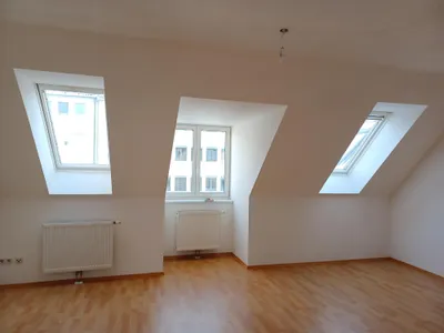 2-Zimmer-Wohnung mieten in Wiener Neustadt – 70 m², € 698 – Bild 2 von 6