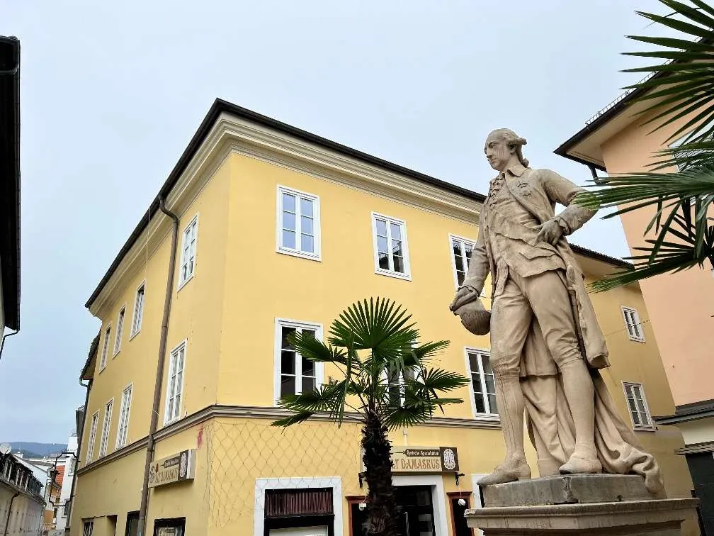 Geräumige 2-Zimmer Wohnung im Zentrum von Villach zu vermieten, provisionsfrei