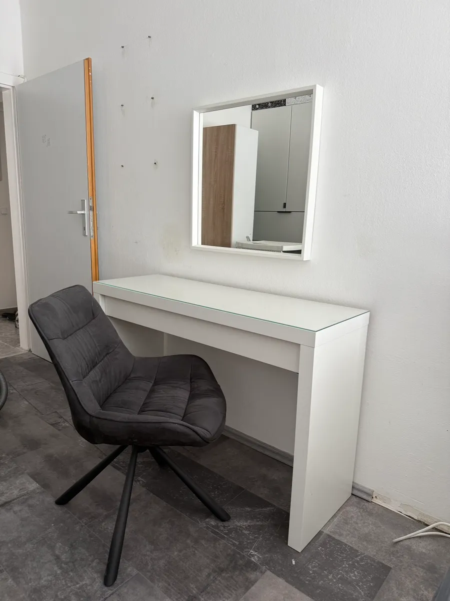 Schminktisch inkl. Spiegel & Drehstuhl - weiß/ anthrazit, € 140,- (1120 Wien)