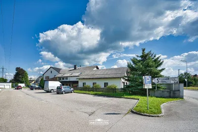 Haus kaufen in Vöcklabruck – 352 m², € 989.000 – Bild 4 von 37