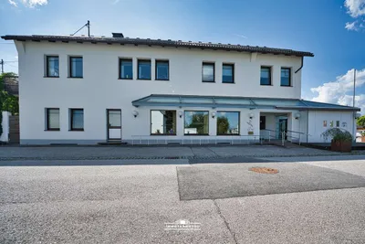 Haus kaufen in Vöcklabruck – 352 m², € 989.000 – Bild 3 von 37