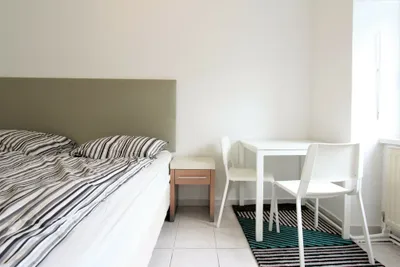 Kurzzeitvermietung! Möblierte, sonnige Wohnung mit TOP öffentlicher Anbindung!