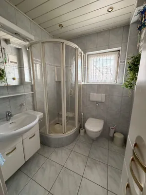 11-Zimmer-Gewerbeimmobilie kaufen in Linz Land – 244,62 m², € 499.000 – Bild 11 von 16