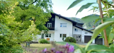 7-Zimmer-Haus kaufen in Gmunden – 178 m², € 790.000 – Bild 1 von 31