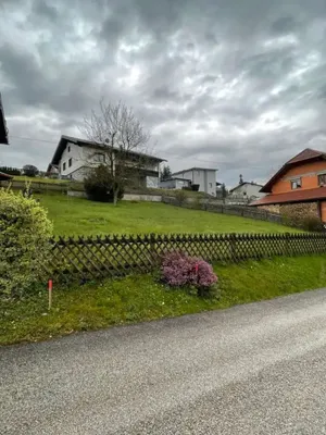 Grundstück kaufen in Vöcklabruck – 528 m², € 80.000