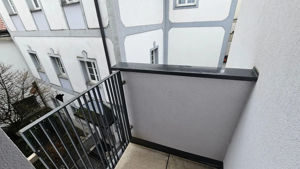 Sehr zentrale vermietete Eigentumswohnung - Ansicht 2