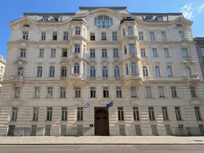 Gewerbeimmobilie mieten in Wien – 130 m², € 17