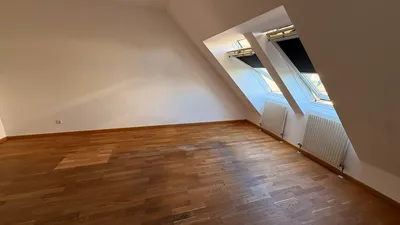(Provisionsfreie) 2 Zimmer Dachgeschosswohnunng in U-Bahn-Nähe – Bild 3