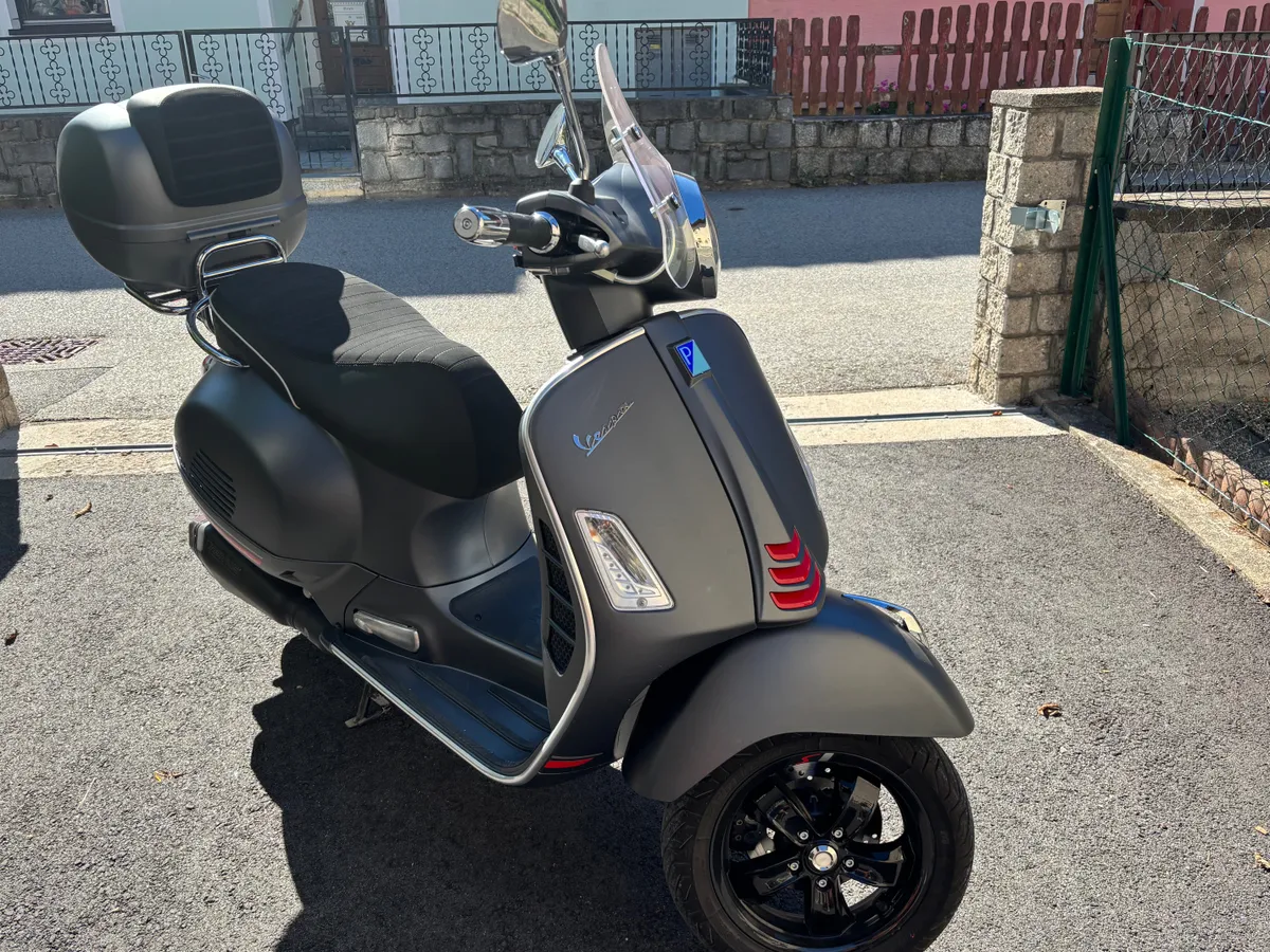 Vespa GTS