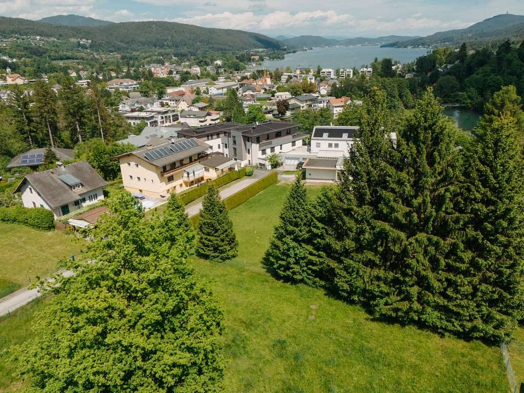 Lebensqualität mit Seeblick am Wörthersee - Großzügiges Grundstück - Ansicht 2