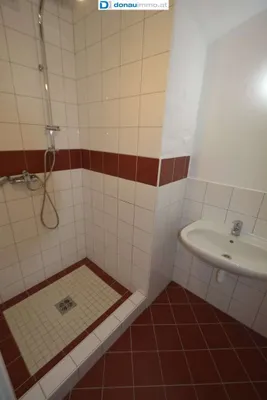 7-Zimmer-Gewerbeimmobilie kaufen in Krems an der Donau – 201,2 m², € 599.000 – Bild 8 von 12