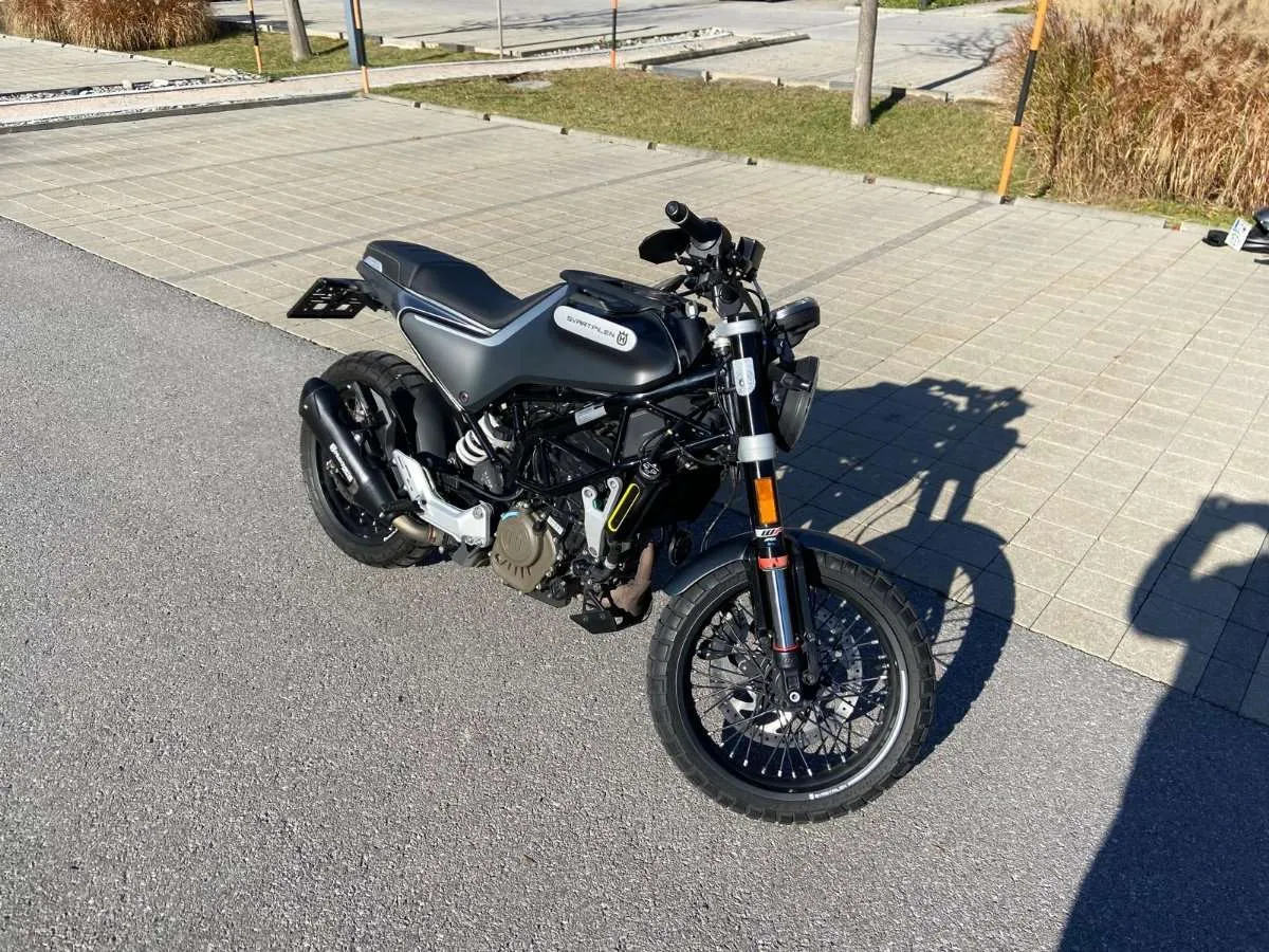 Husqvarna Svartpilen 125