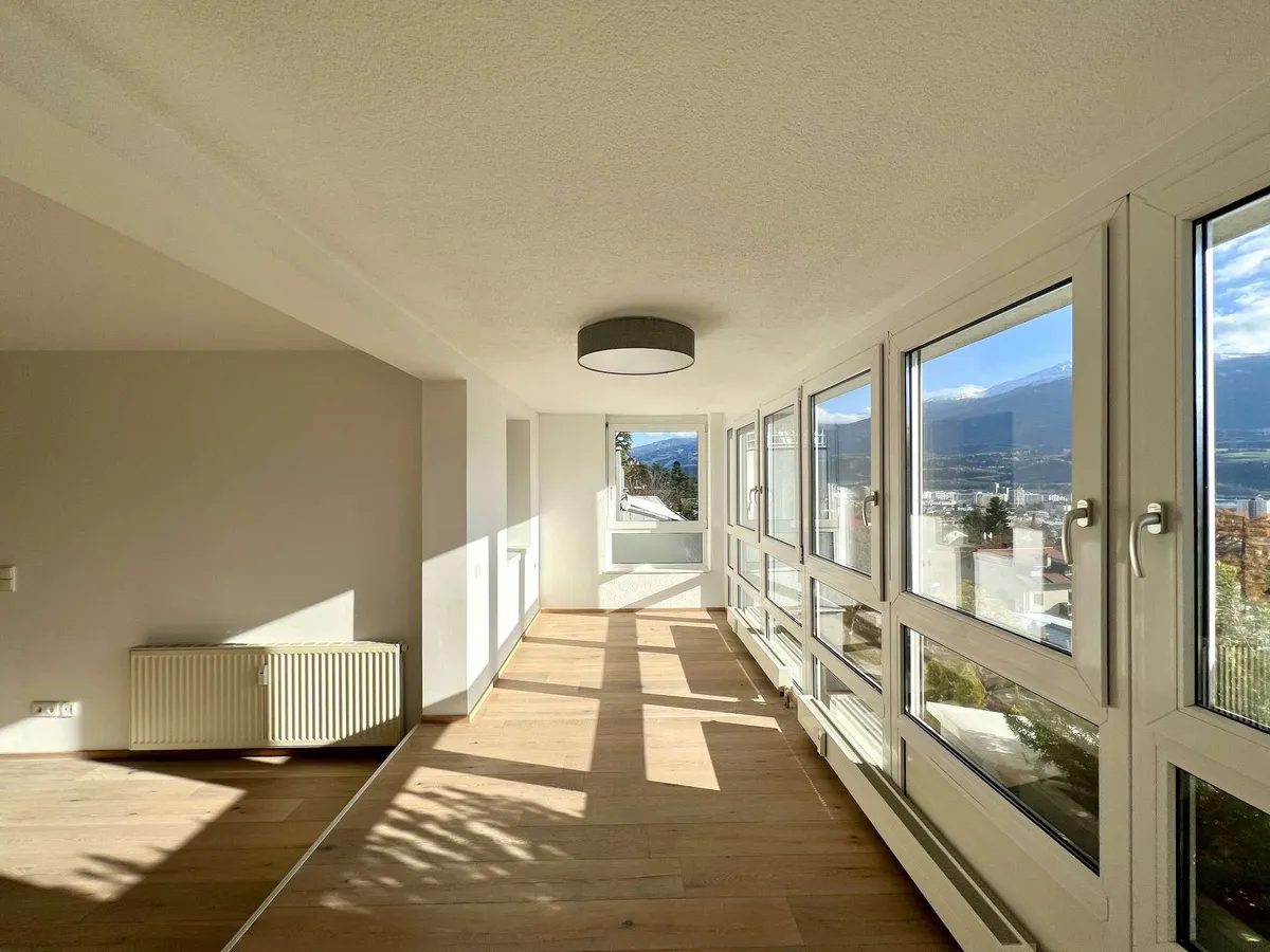 Rarität in Arzl: Hochwertige Wohnung mit beeindruckendem Weitblick über Innsbruck – pohled 2
